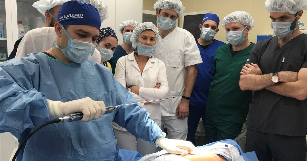 Ахмед Якупович Рахимов оперирует в нашей клинике